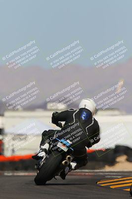 media/Oct-08-2022-SoCal Trackdays (Sat) [[1fc3beec89]]/Turn 16 (125pm)/